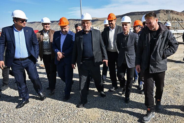 بازدید حمید بورد، مدیرعامل شرکت ملی نفت ایران از میدان گازی توس