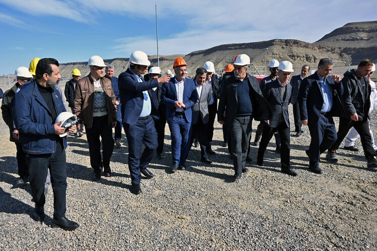 بازدید حمید بورد، مدیرعامل شرکت ملی نفت ایران از میدان گازی توس