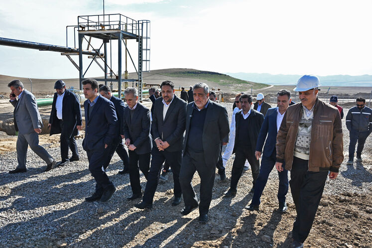 بازدید حمید بورد، مدیرعامل شرکت ملی نفت ایران از میدان گازی توس