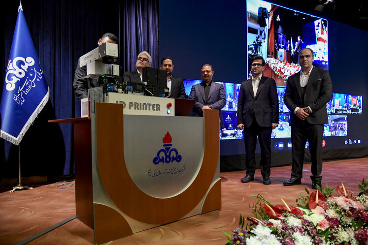 آیین بهره‌برداری رسمی از طرح صدور آنی کارت هوشمند سوخت