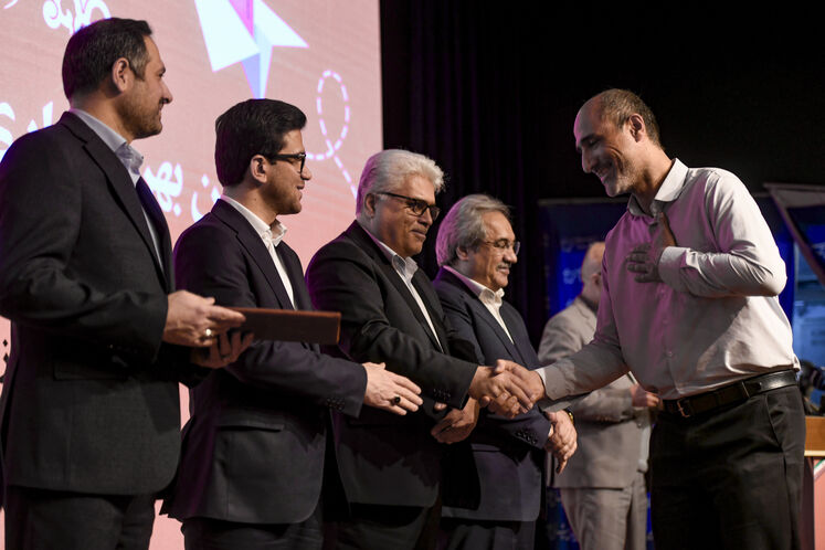 آیین بهره‌برداری رسمی از طرح صدور آنی کارت هوشمند سوخت