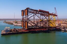 Farzad field jacket heads for Iran-Saudi offshore border