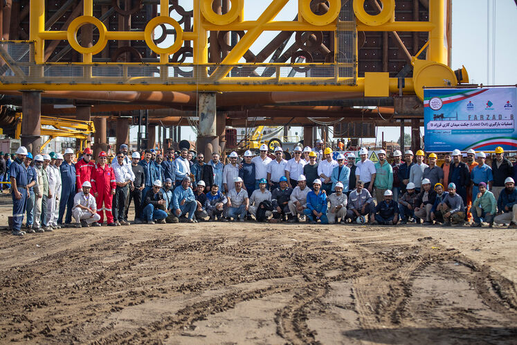 عملیات بارگیری نخستین جکت طرح توسعه میدان گازی فرزاد «ب»