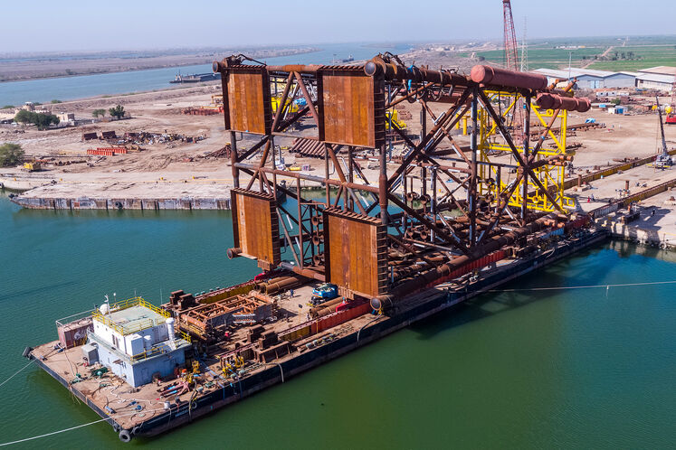 عملیات بارگیری نخستین جکت طرح توسعه میدان گازی فرزاد «ب»