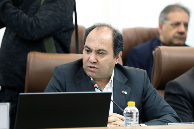 رضا عاقبتی، مدیر مهندسی و توسعه شرکت ملی نفت ایران 