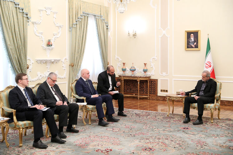 دیدار سرگئی تیسیلیوف، وزیر انرژی روسیه با  مسعود پزشکیان، رئیس‌جمهوری