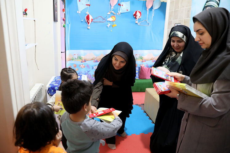 بازدید مشاور وزیر نفت در امور بانوان از مهدهای کودک صنعت نفت