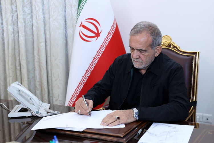 Pezeshkian condoles martyrdom of Ayatollah Ali Khamenei