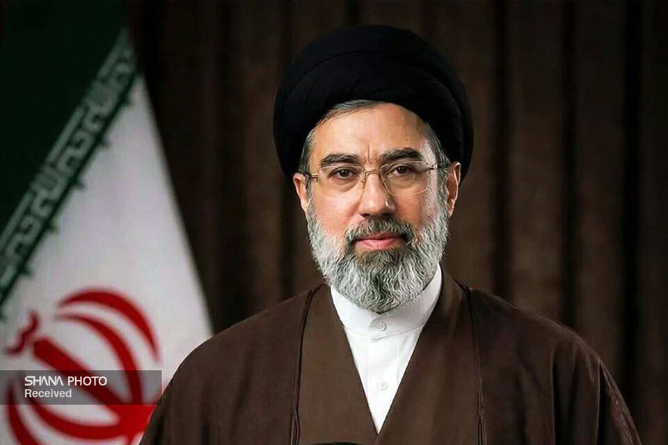 پیام رهبر معظم انقلاب اسلامی به مناسبت تشییع و تدفین آقای شهید ایران