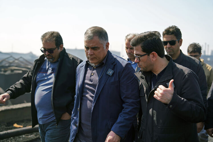 بازدید محسن پاک‌نژاد، وزیر نفت از انبار نفت ری