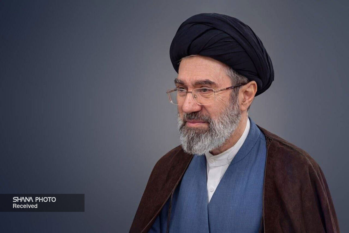 Leader compares Iran’s modern resistance to Ferdowsi’s epic heroes