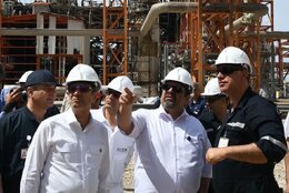 Deputy oil minister visits South Pars refineries