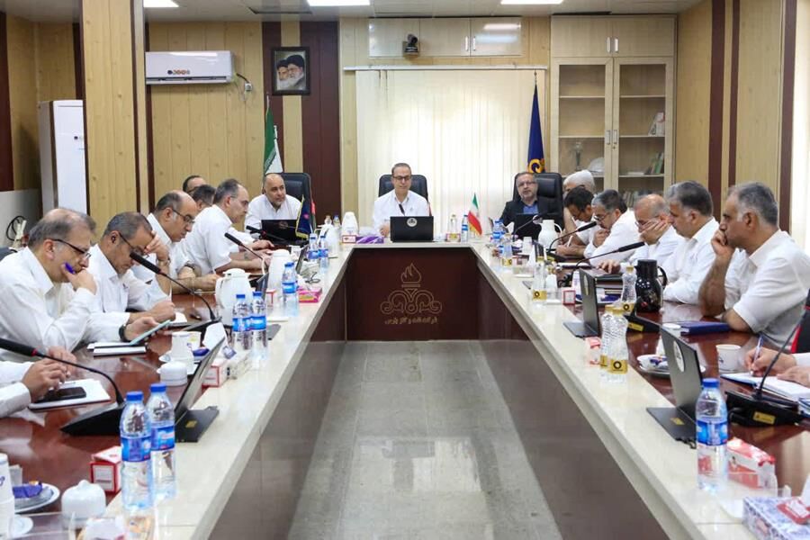 ایستادگی کارکنان عملیاتی نفت در برابر تهاجم دشمن