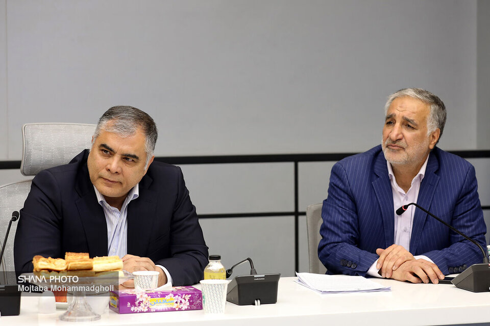 بازدید وزیر نفت از شرکت پایانه‌های نفتی ایران