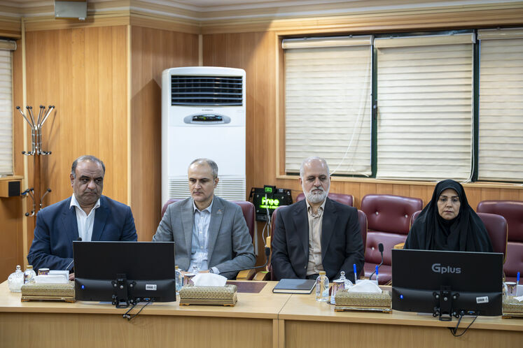 بازدید محمدرضا عارف، معاون اول رئیس‌جمهوری از شرکت ملی گاز ایران