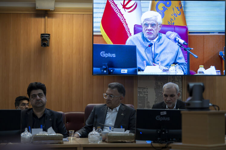 بازدید محمدرضا عارف، معاون اول رئیس‌جمهوری از شرکت ملی گاز ایران