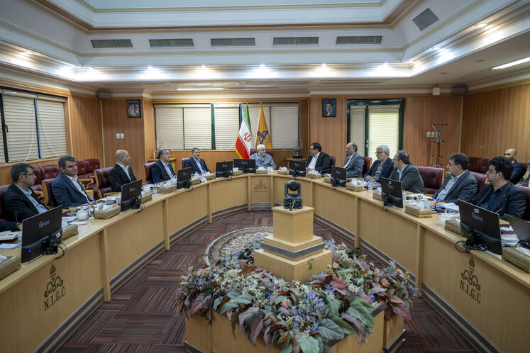 بازدید محمدرضا عارف، معاون اول رئیس‌جمهوری از شرکت ملی گاز ایران