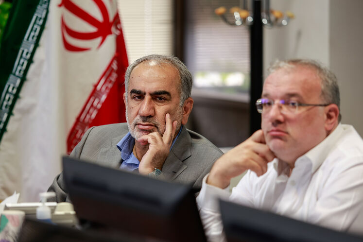 نشست مشترک کمیسیون اقتصادی مجلس با مدیرعامل شرکت ملی نفت ایران