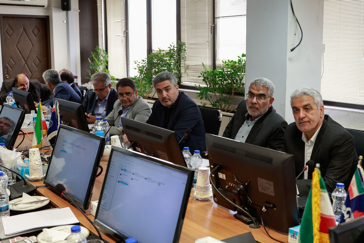 نشست مشترک کمیسیون اقتصادی مجلس با مدیرعامل شرکت ملی نفت ایران