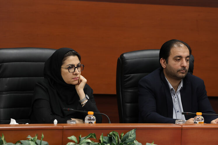 نشست اعضای کمیسیون کشاورزی مجلس با مدیرعامل و مدیران ارشد شرکت ملی پالایش و پخش فرآورده‌های نفتی ایران