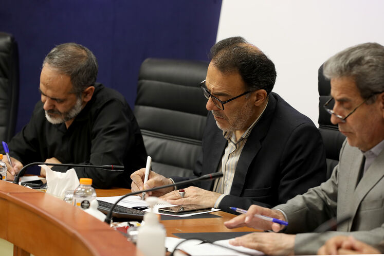نشست اعضای کمیسیون کشاورزی مجلس با مدیرعامل و مدیران ارشد شرکت ملی پالایش و پخش فرآورده‌های نفتی ایران