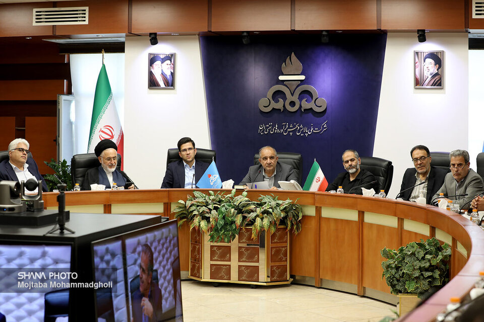 نشست اعضای کمیسیون کشاورزی مجلس با مدیران ارشد صنعت پالایش