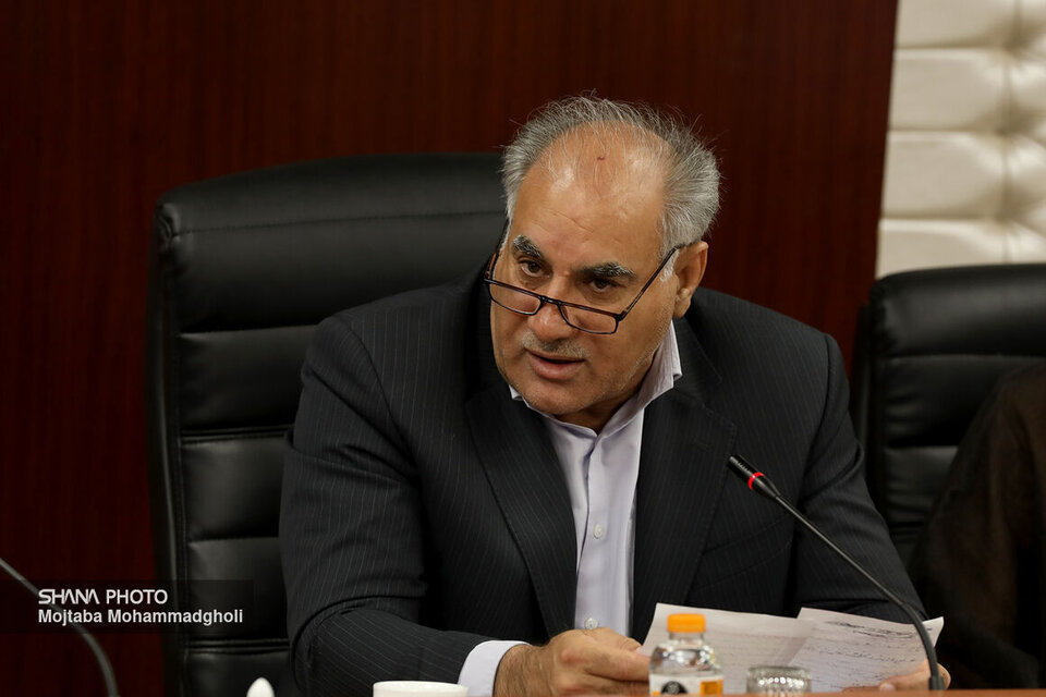 خانه ملت در بازسازی تأسیسات آسیبدیده نفتی کنار وزارت نفت است خانه ملت در بازسازی تأسیسات آسیبدیده نفتی کنار وزارت نفت است