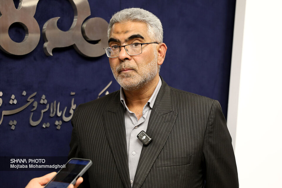 اولویت در رفع ناترازی بنزین بکارگیری طرحهای غیرقیمتی است اولویت در رفع ناترازی بنزین بکارگیری طرحهای غیرقیمتی است