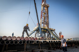 Oil output rises by more than 200,000 bpd