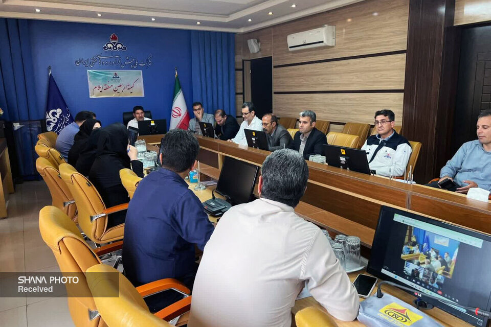 نخستین نشست تأمین سوخت زائران اربعین حسینی از مرز مهران برگزار شد نخستین نشست تأمین سوخت زائران اربعین حسینی از مرز مهران برگزار شد