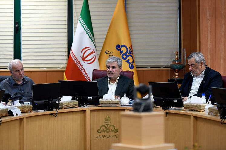 نشست کمیسیون برنامه و بودجه مجلس با معاونان وزیر نفت
