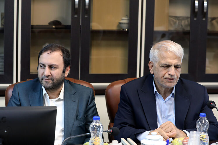 نشست کمیسیون اصل ۹۰ مجلس با وزیر نفت
