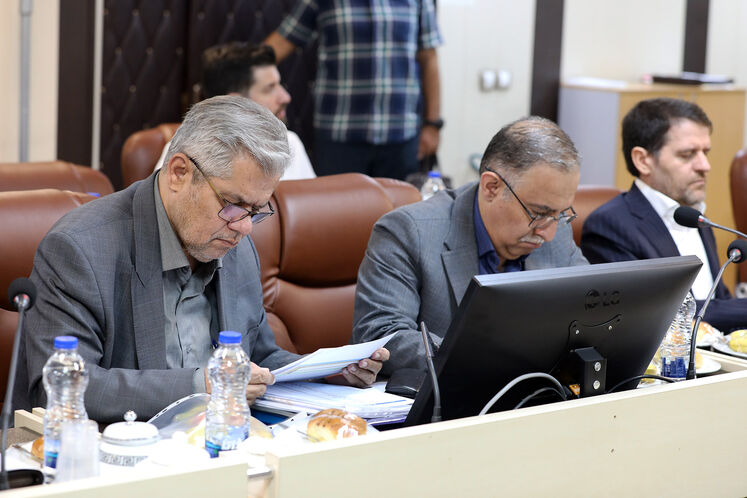 نشست کمیسیون اصل ۹۰ مجلس با وزیر نفت