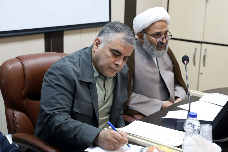 نشست کمیسیون اصل ۹۰ مجلس با وزیر نفت
