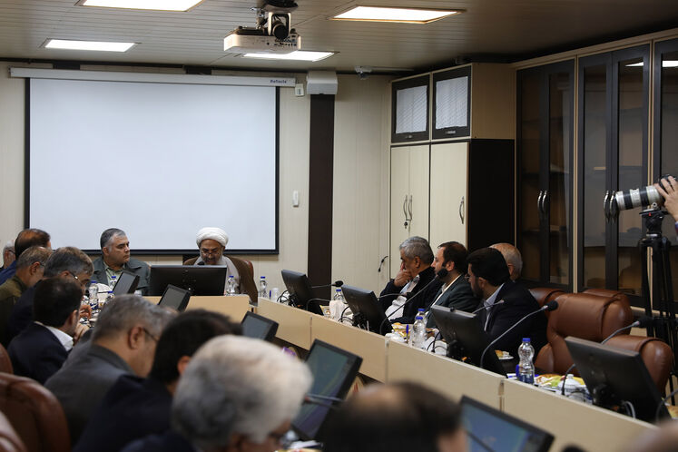 نشست کمیسیون اصل ۹۰ مجلس با وزیر نفت