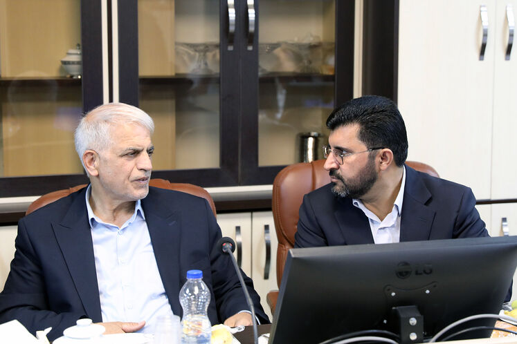 محمد معتمدی زاده و فرهاد بشیری، اعضای کمیسیون اصل ۹۰ 