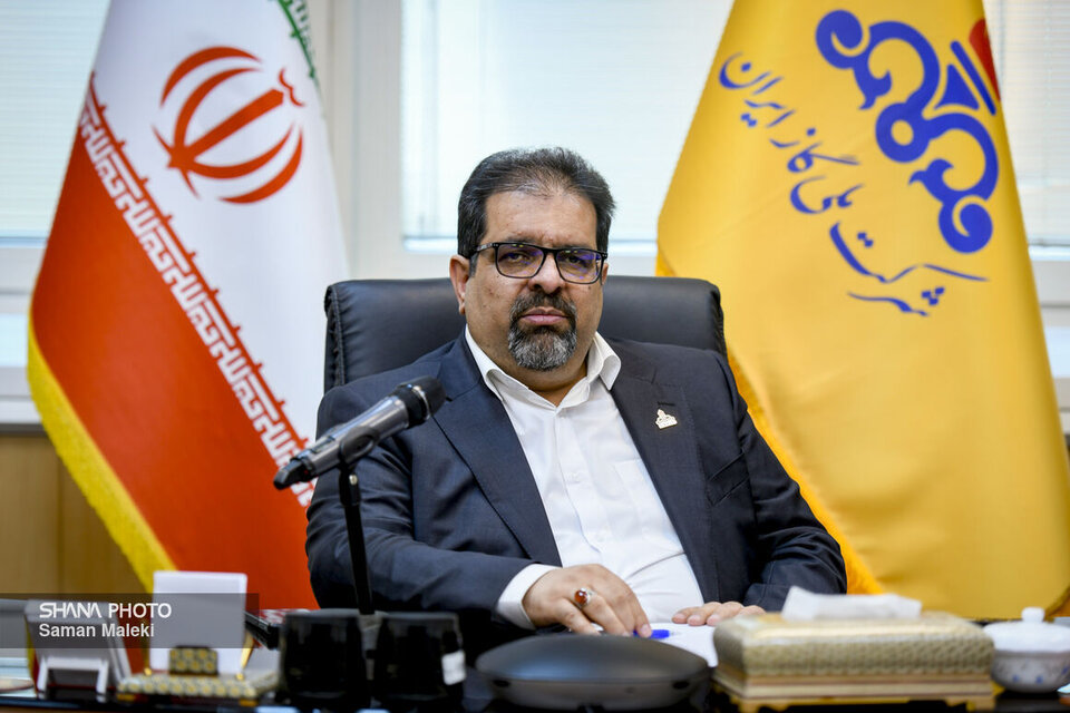 ضرورت استقرار میز خدمت کارور در استان‌ها