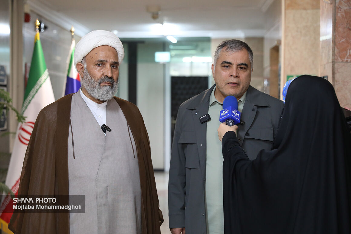 منابع حاصل از کاهش واردات بنزین صرف بهبود معیشت مردم می‌شود