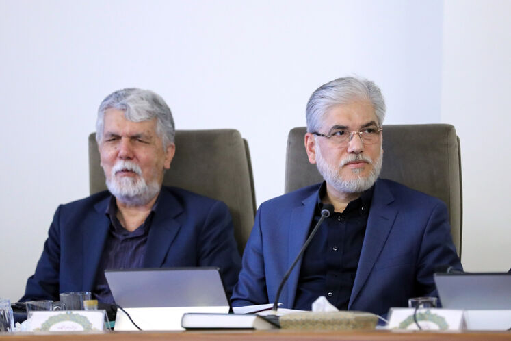 حسین سیمایی صراف، وزیر علوم، تحقیقات و فناوری و سید عباس صالح شریعتی، وزیر فرهنگ و ارشاد اسلامی 