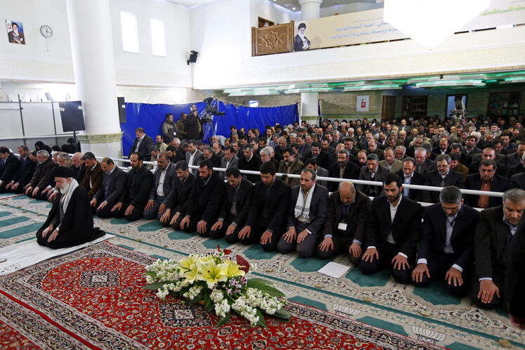 بازدید رهبر انقلاب از پژوهشگاه وزارت نفت (۲۲ اسفند ۱۳۹۰)