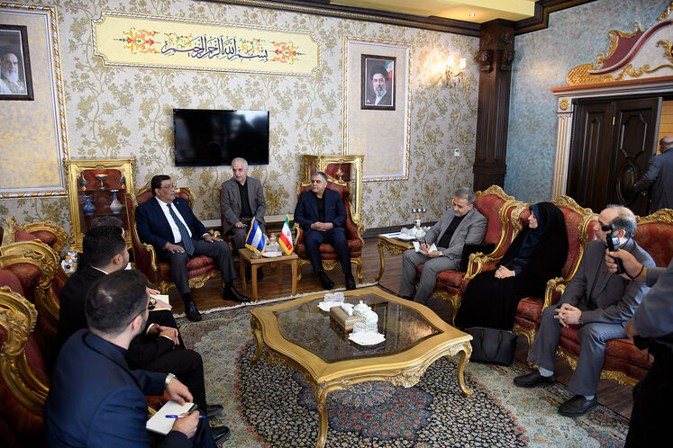 دیدار محسن پاک‌نژاد، وزیر نفت با والدراک لودوینگ یاینتسکه ویتاکر، وزیر امور خارجه جمهوری نیکاراگوئه