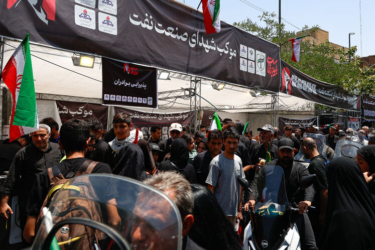 خدمات‌رسانی موکب شهدای نفت در دومین روز وداع با امام شهید