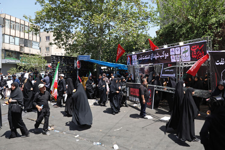 خدمات‌رسانی موکب شهدای نفت در دومین روز وداع با امام شهید
