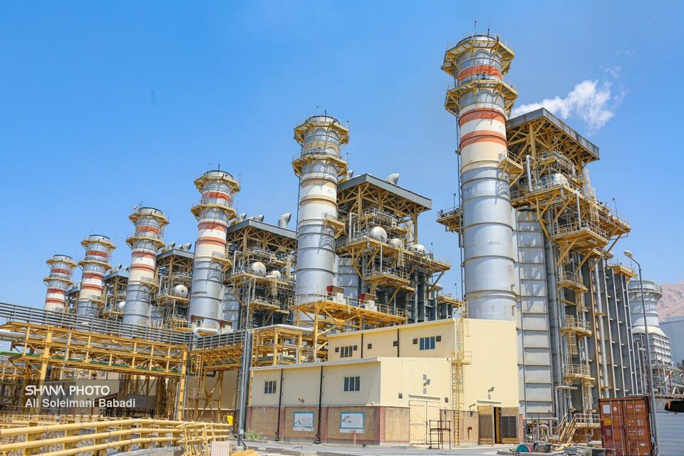 تمرکز بر توسعه نیروگاههای کوچک با هدف کاهش مصرف سوخت تمرکز بر توسعه نیروگاههای کوچک با هدف کاهش مصرف سوخت
