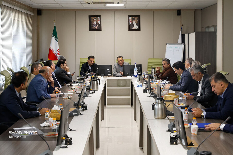 بهبود فعالیتهای صنعت نفت با تشکیل انجمن صنفی پیمانکاران بهبود فعالیتهای صنعت نفت با تشکیل انجمن صنفی پیمانکاران