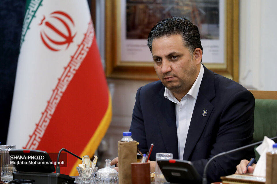 مغایرتی بین گفتههای رئیسجمهوری و وزیر نفت درباره صادرات نفت وجود ندارد مغایرتی بین گفتههای رئیسجمهوری و وزیر نفت درباره صادرات نفت وجود ندارد