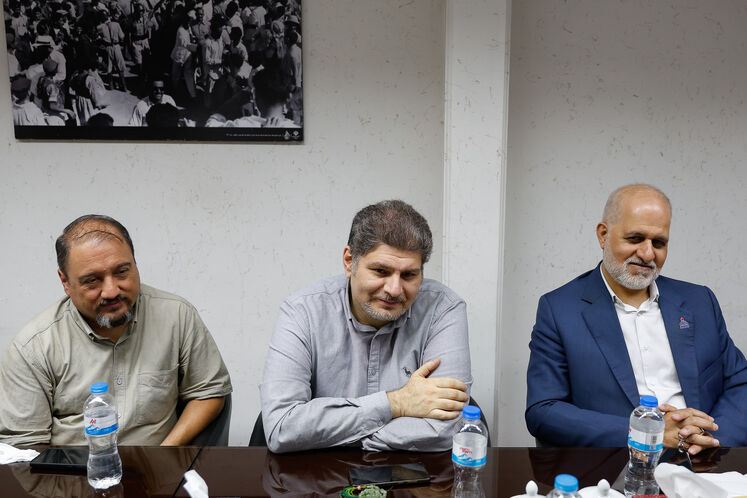 نشست مدیرکل روابط عمومی با رؤسای روابط عمومی چهار شرکت اصلی وزارت نفت