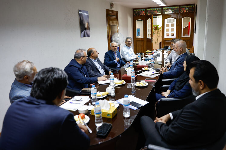 نشست مدیرکل روابط عمومی با رؤسای روابط عمومی چهار شرکت اصلی وزارت نفت