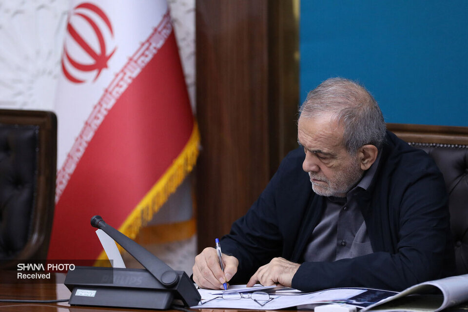 دستور رئیسجمهوری برای صرفهجویی سوخت با اولویت دستگاههای اجرایی دستور رئیسجمهوری برای صرفهجویی سوخت با اولویت دستگاههای اجرایی