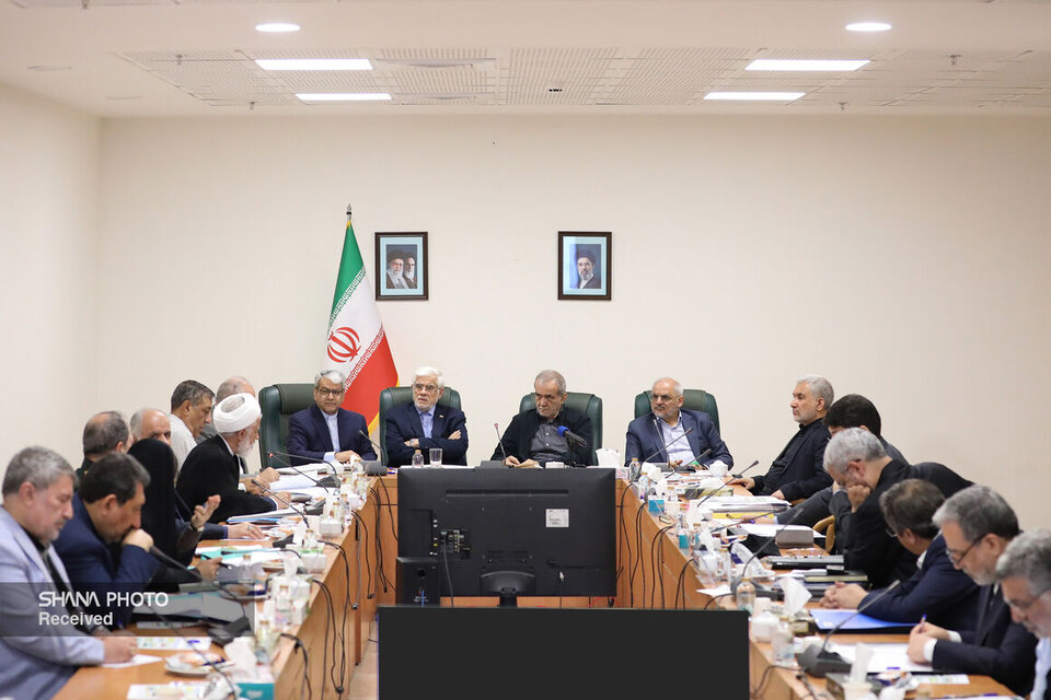 بررسی گزارش اقدامهای دولت در بازسازی مناطق آسیبدیده از جنگ بررسی گزارش اقدامهای دولت در بازسازی مناطق آسیبدیده از جنگ